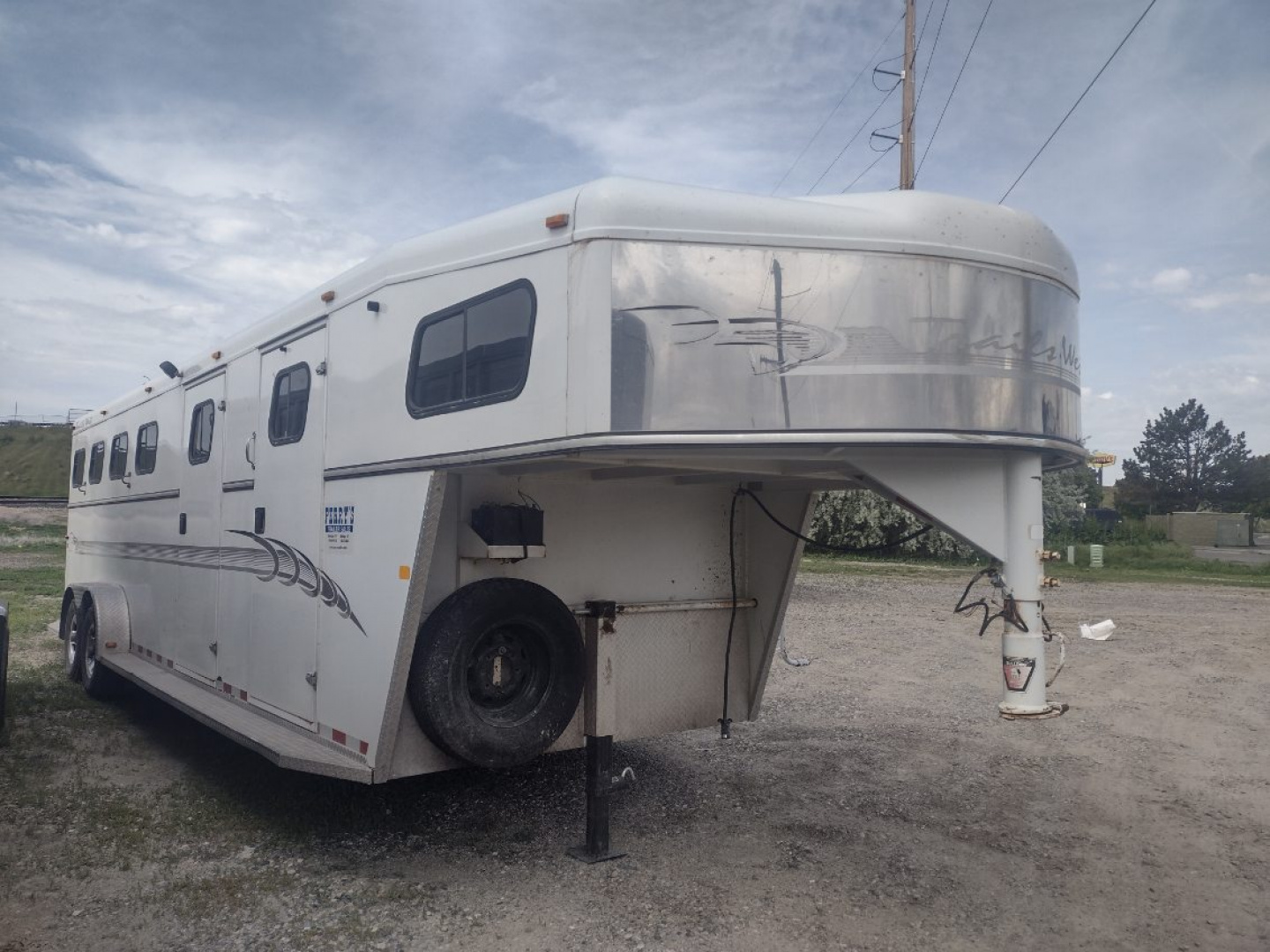 Trailer Photo 2