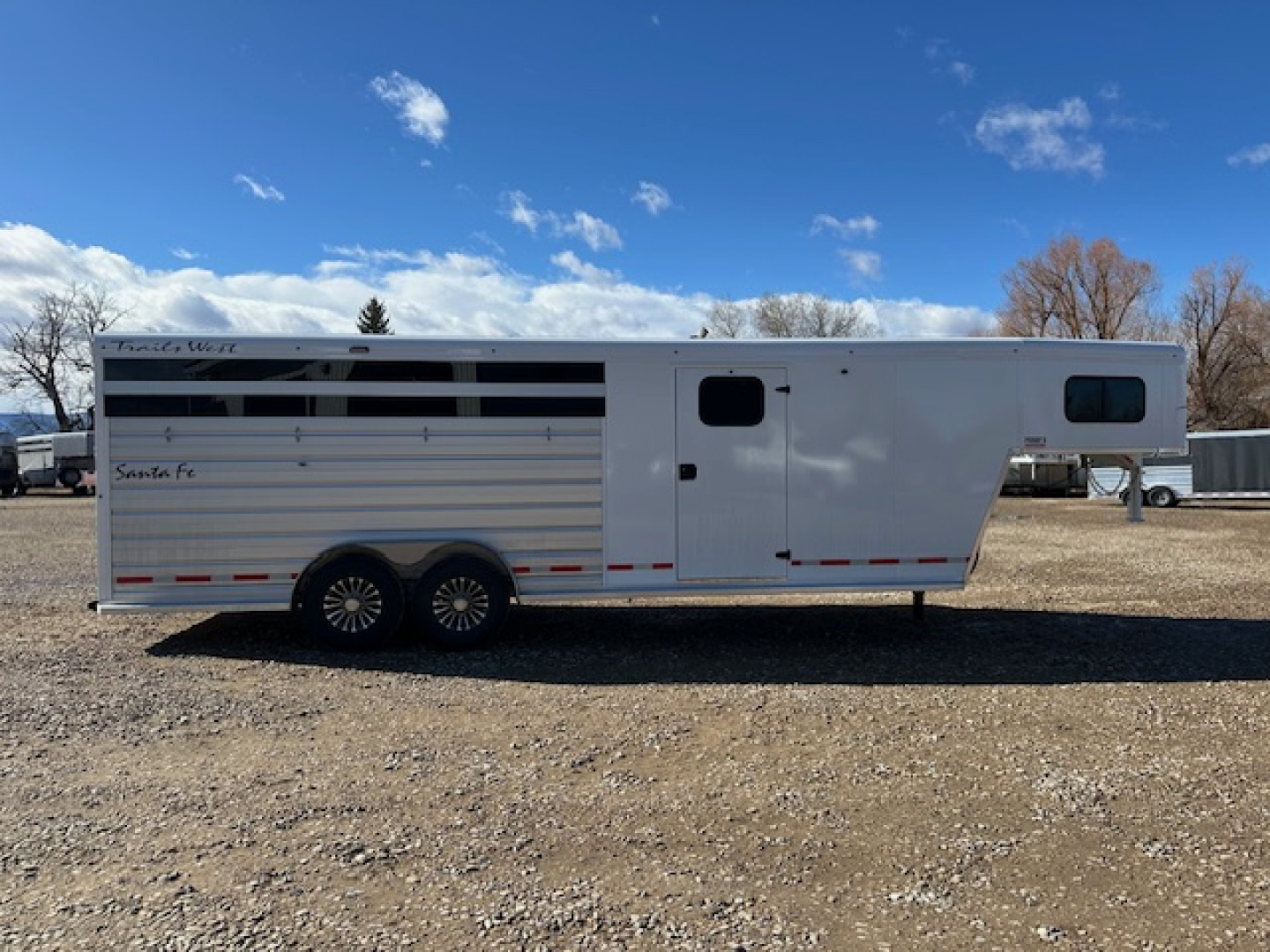 Trailer Photo 2
