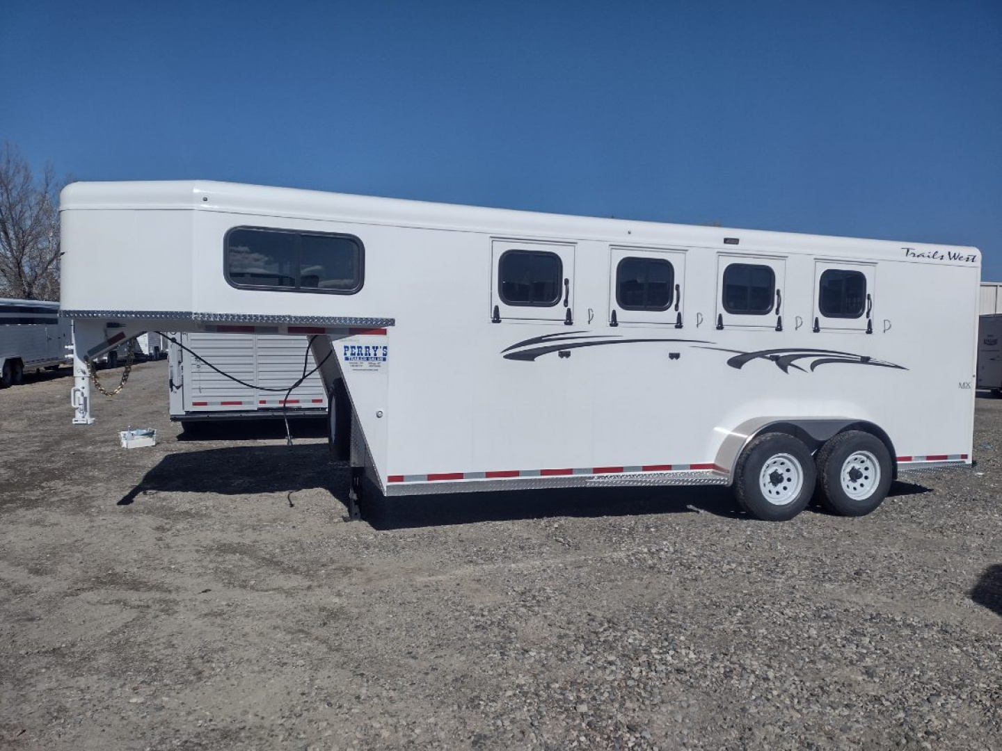 Trailer Photo 2