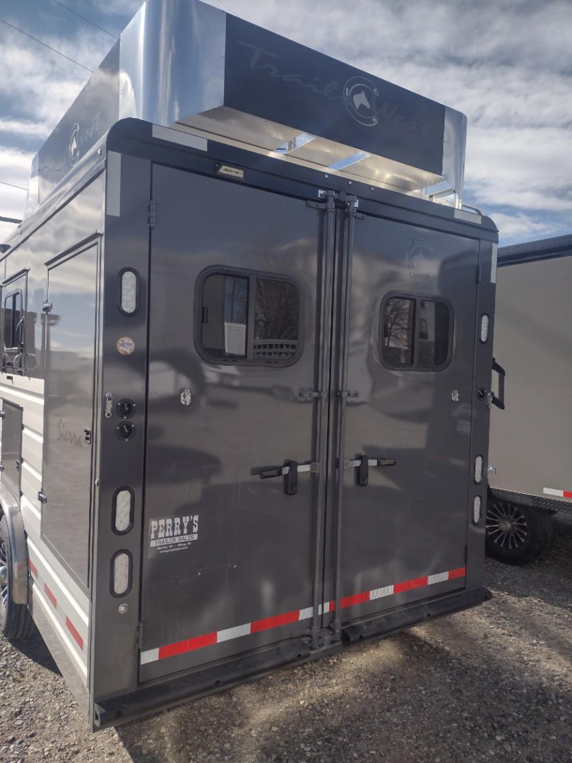 Trailer Photo 9