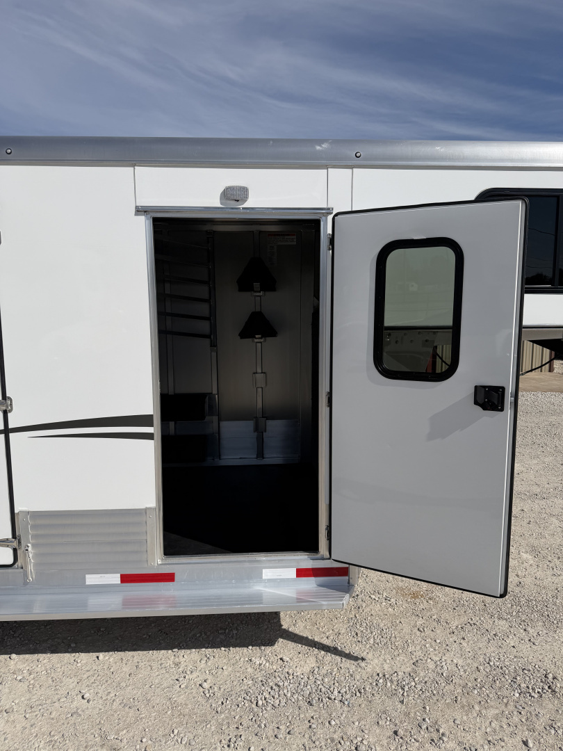 Trailer Photo 13