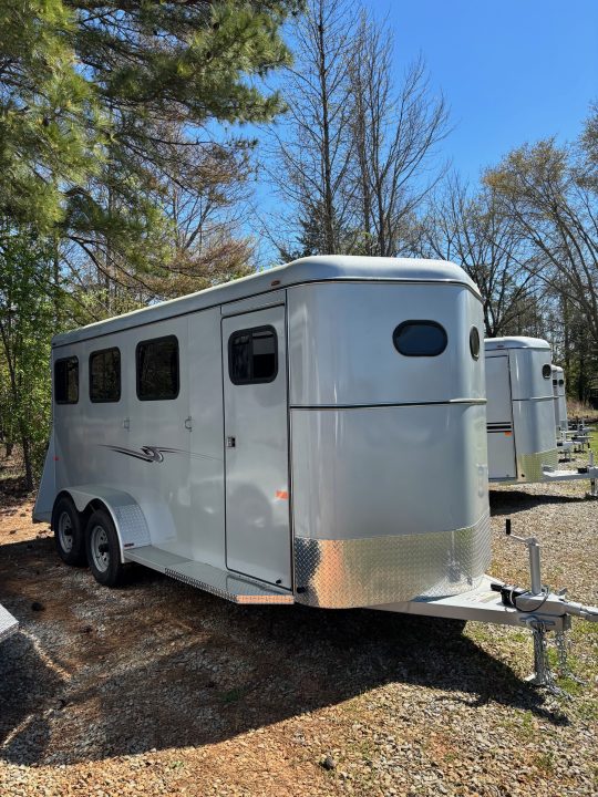 2026 Bee Chief 3 Horse Fully Enclosed Bumper Pull