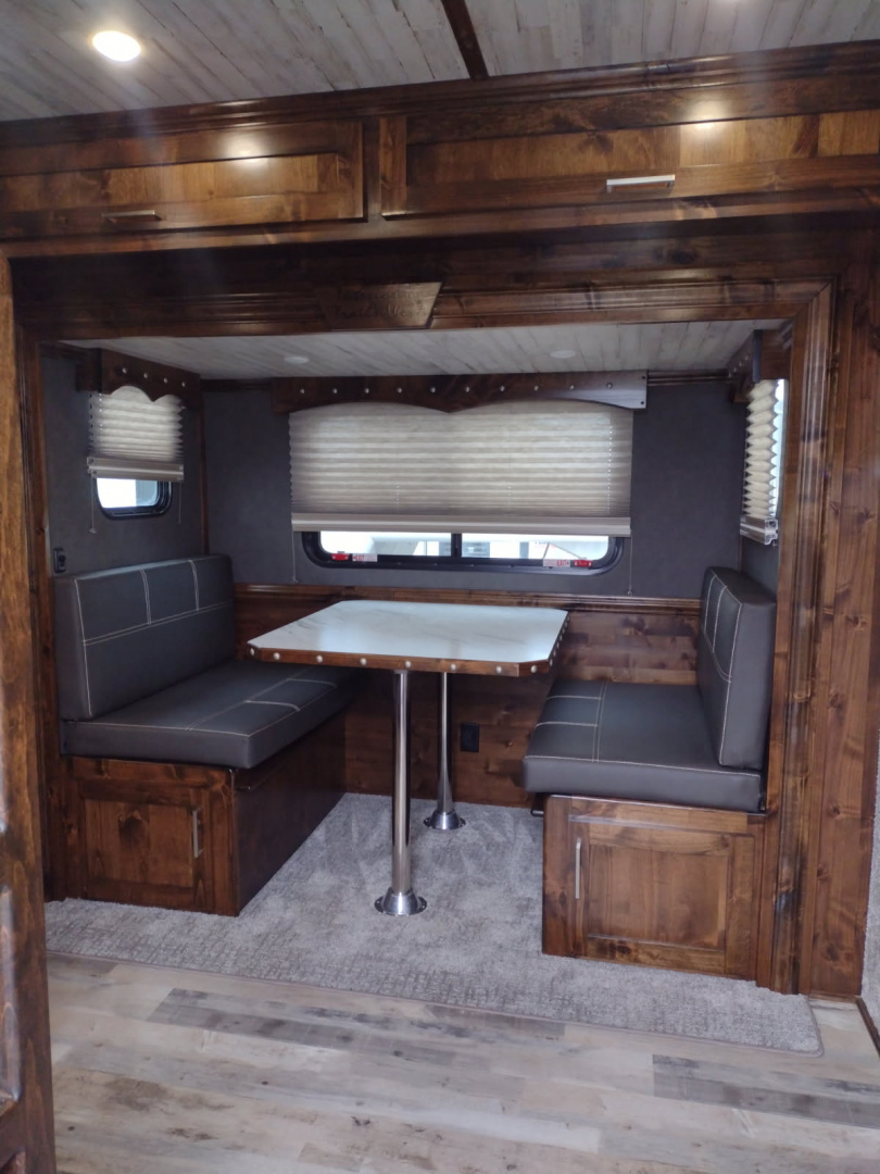 Trailer Photo 11