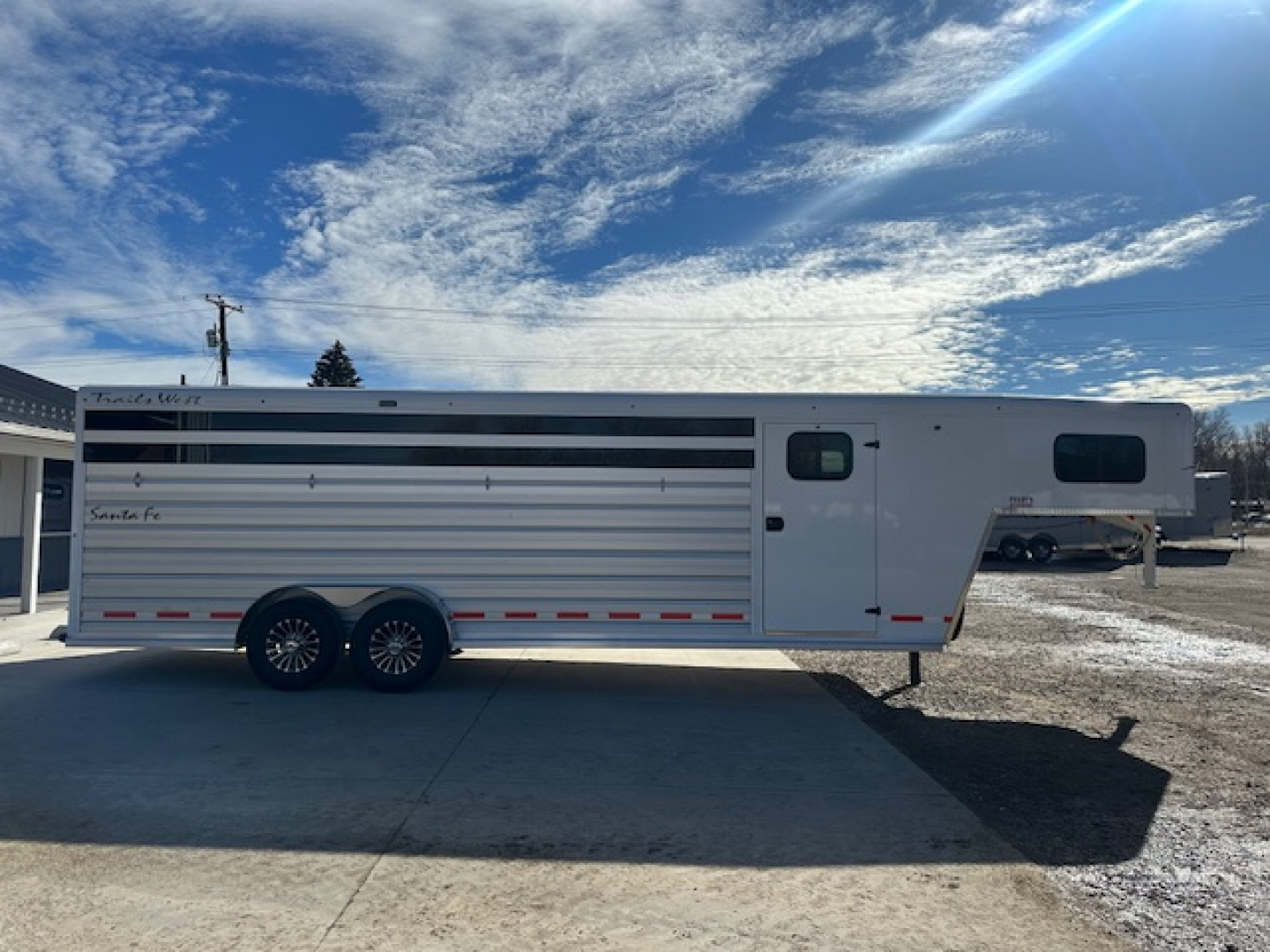 Trailer Photo 2