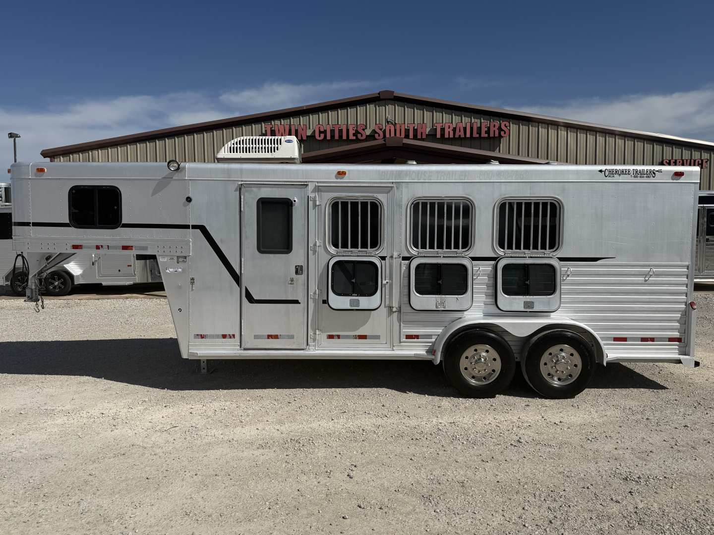 Trailer Photo 2