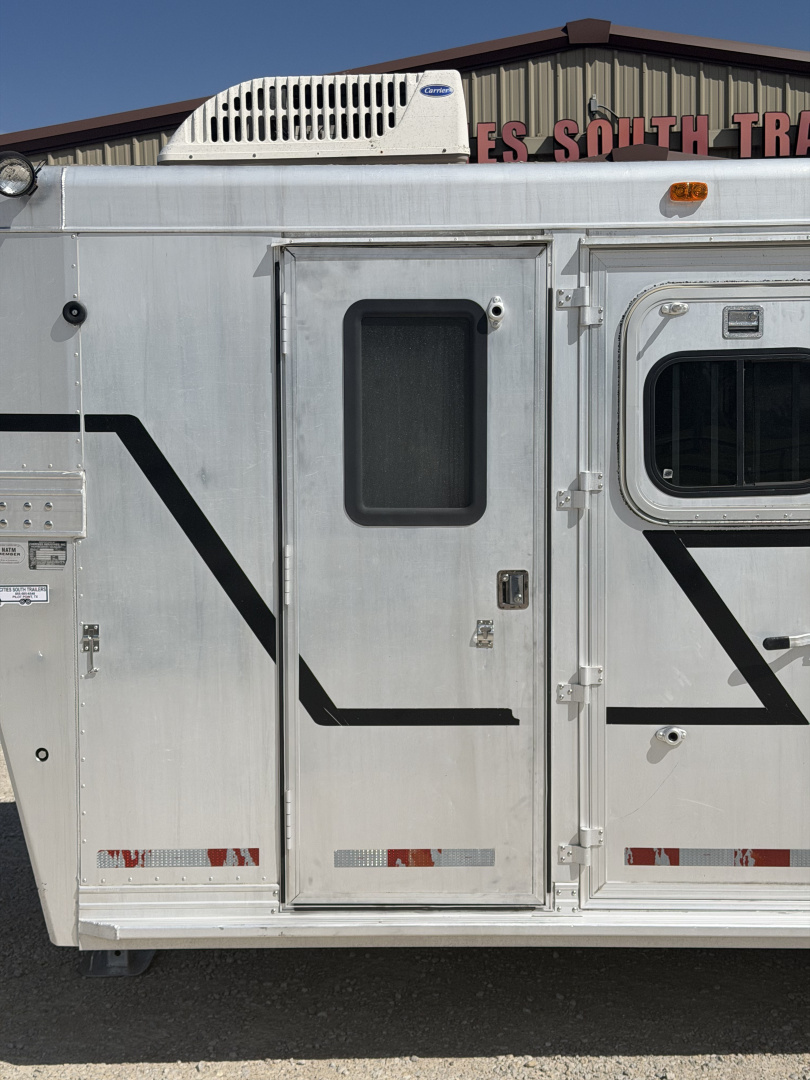 Trailer Photo 10