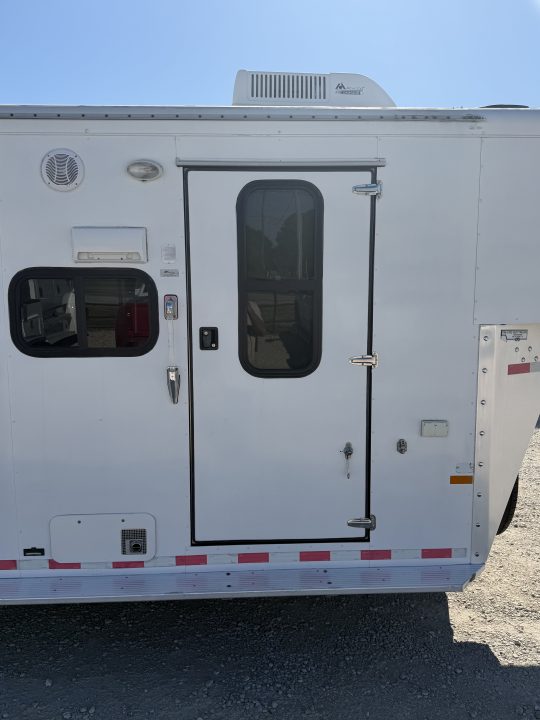 Trailer Photo 10