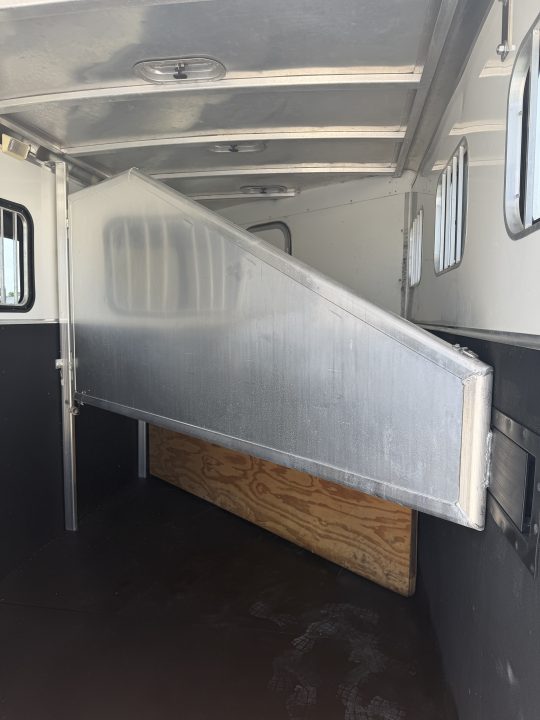 Trailer Photo 8