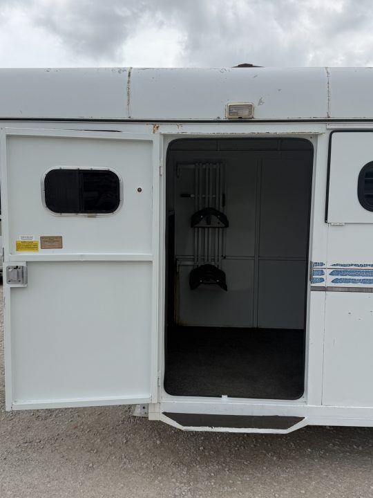 Trailer Photo 11