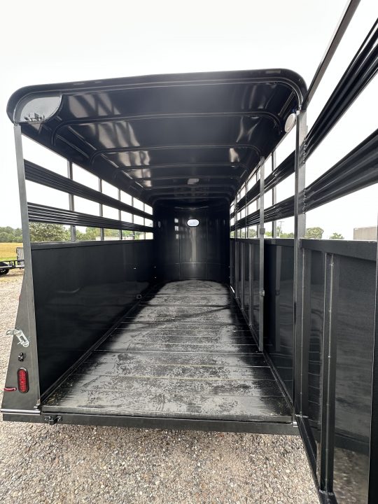 Trailer Photo 18