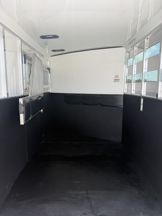 Trailer Photo 8