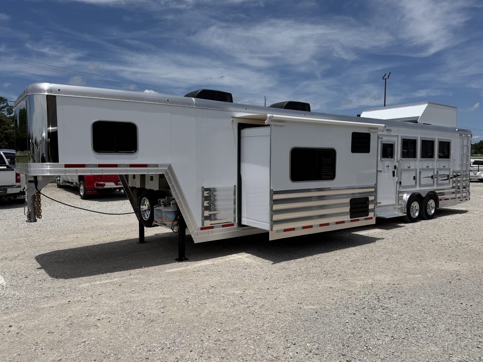 Trailer Photo 2