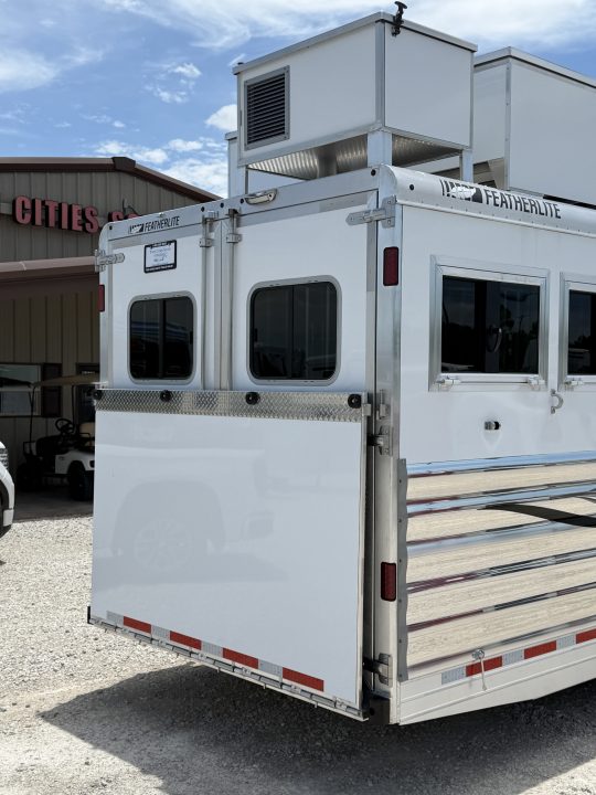 Trailer Photo 8