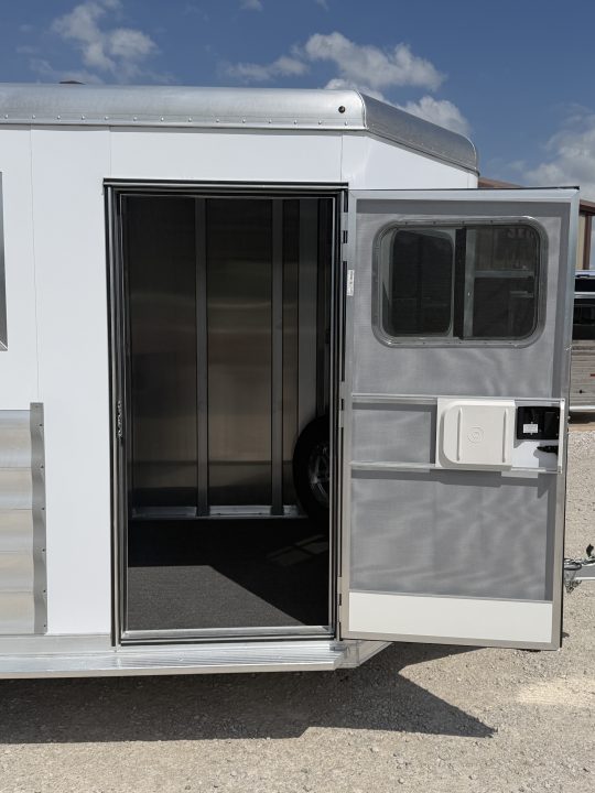 Trailer Photo 9