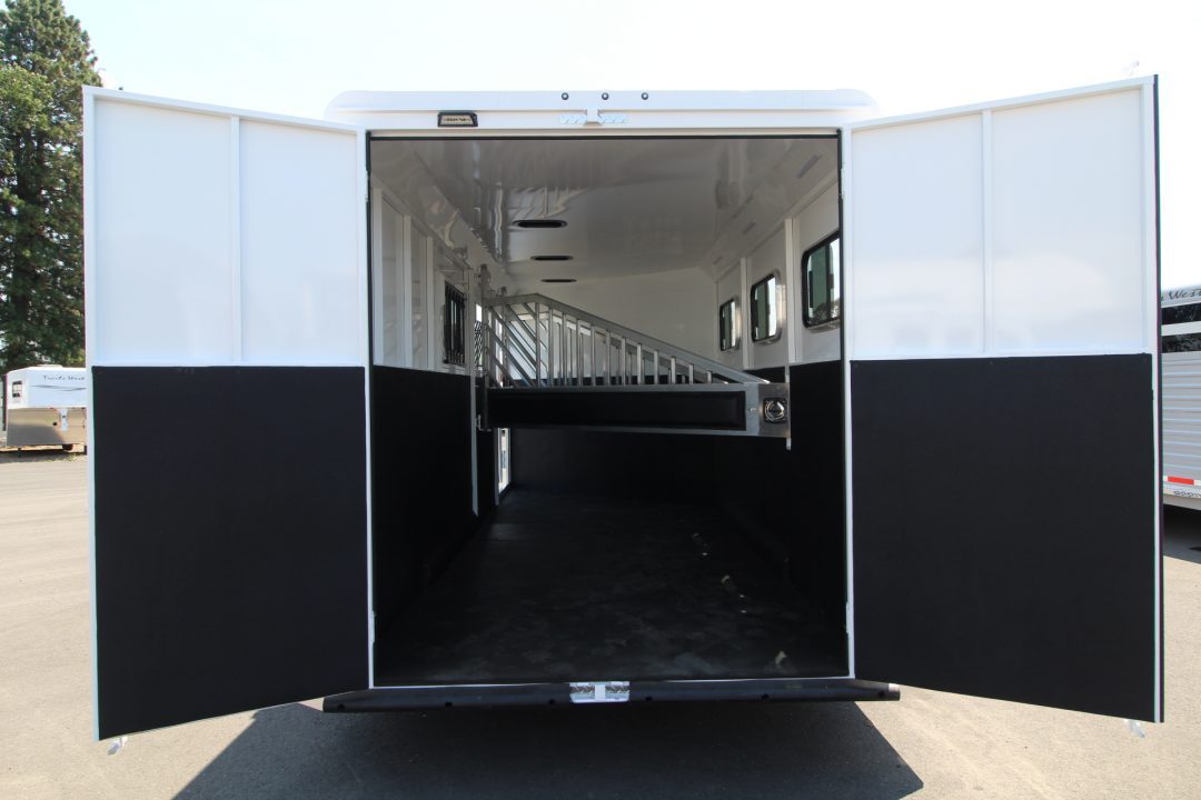 Trailer Photo 7