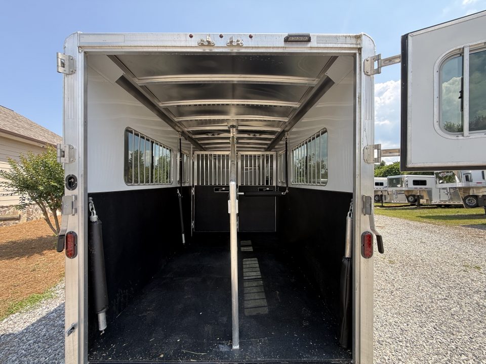 Trailer Photo 11