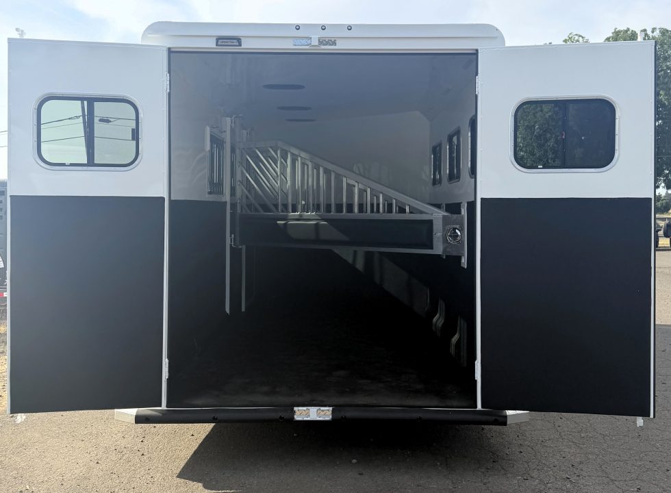 Trailer Photo 5