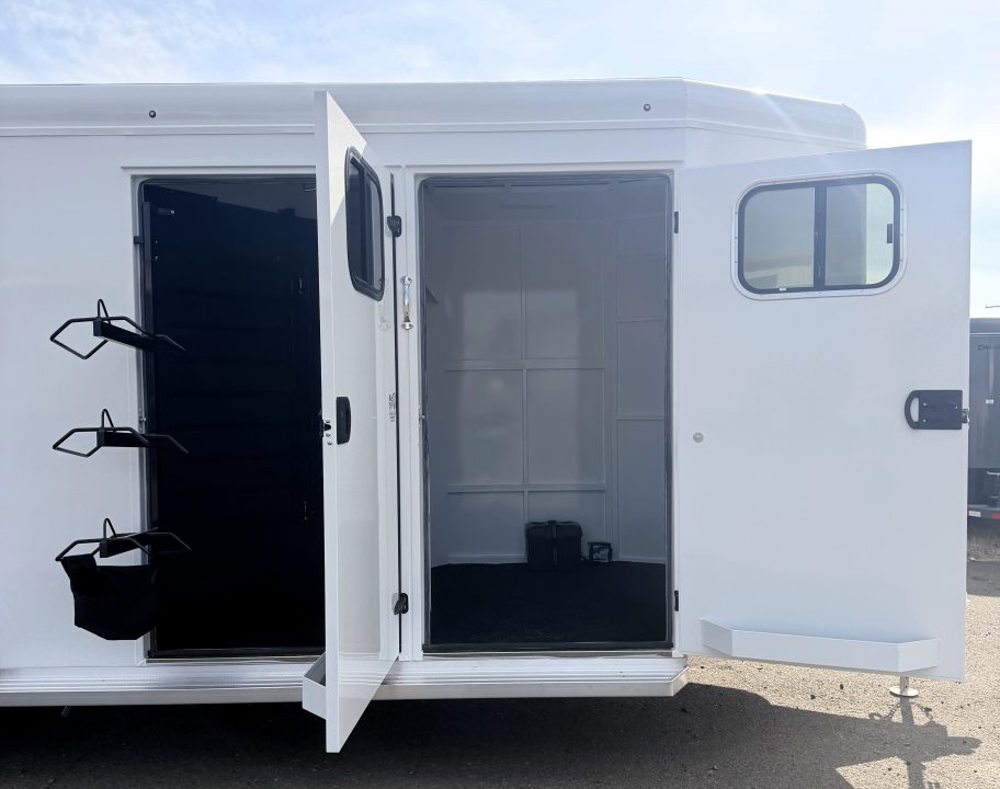 Trailer Photo 2