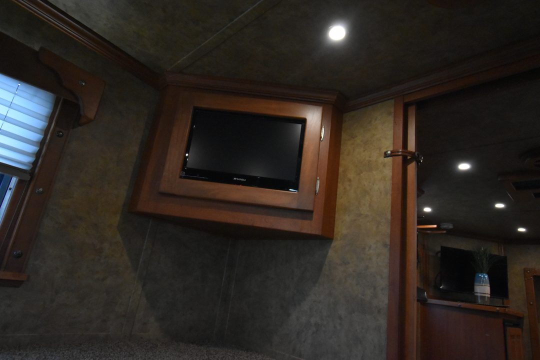 Trailer Photo 8