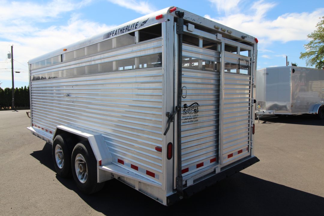 Trailer Photo 12