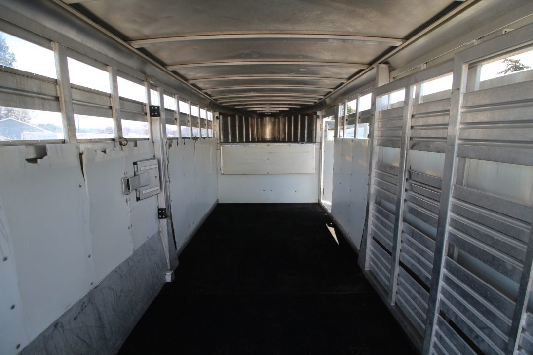 Trailer Photo 8