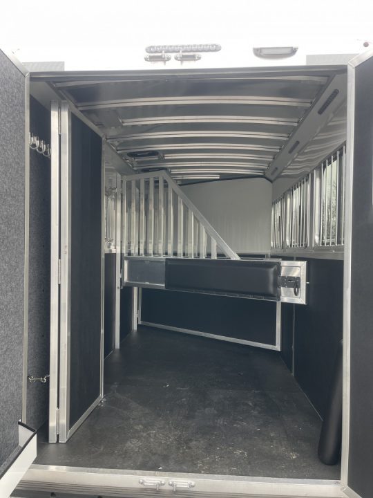 Trailer Photo 9