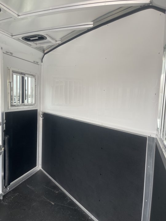 Trailer Photo 12