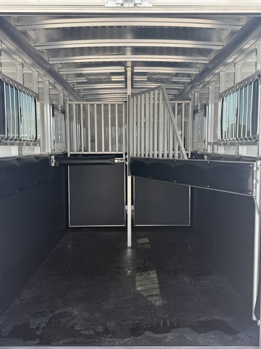 Trailer Photo 10