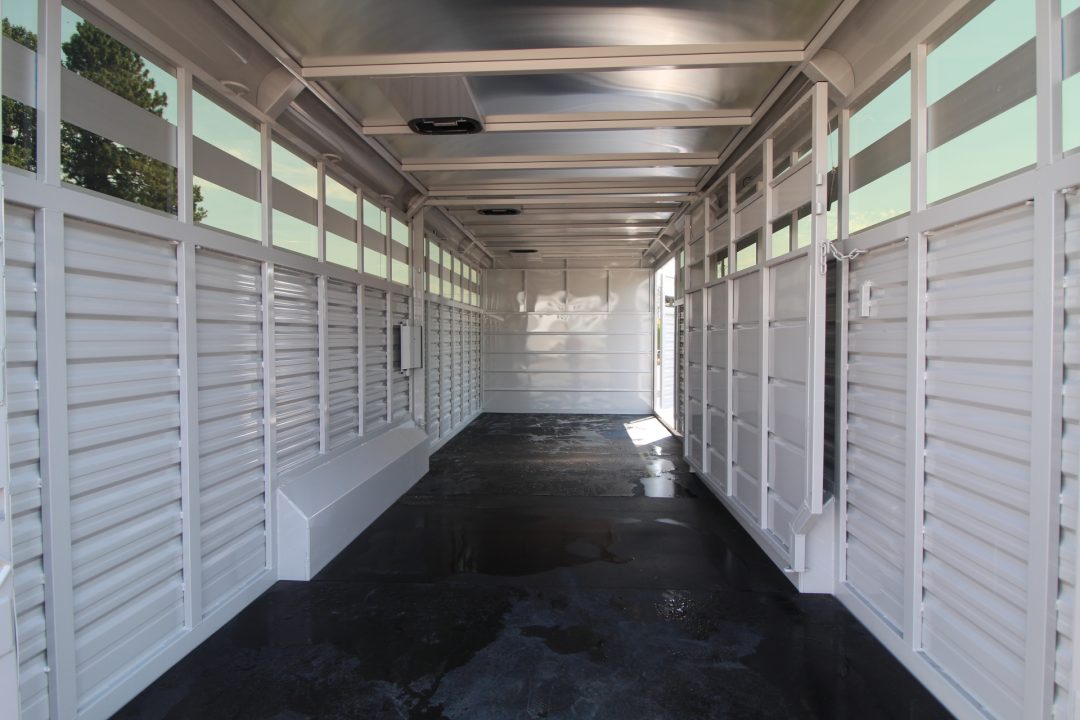 Trailer Photo 8