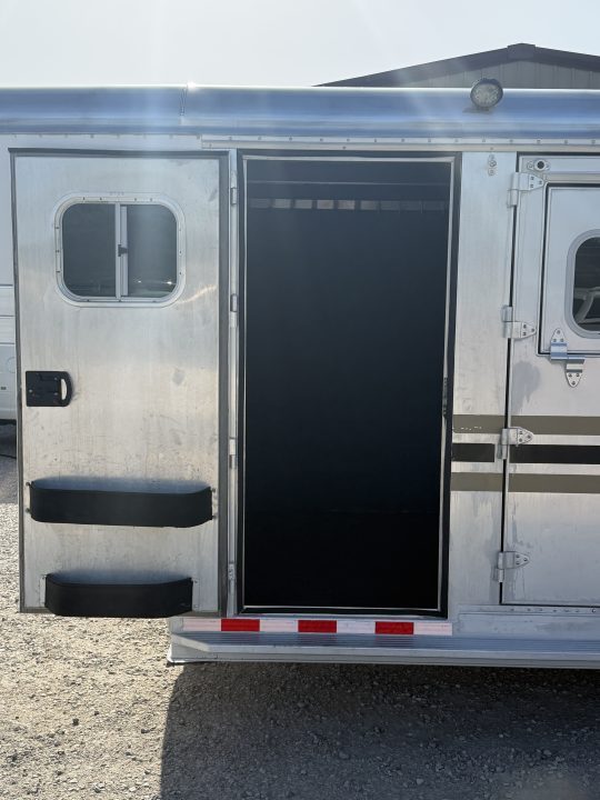 Trailer Photo 13
