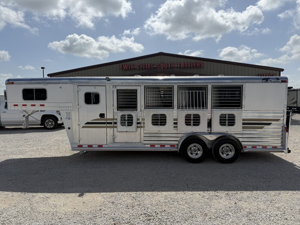 Trailer Photo 2