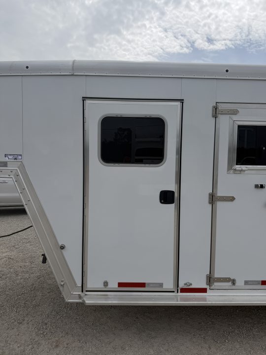 Trailer Photo 11