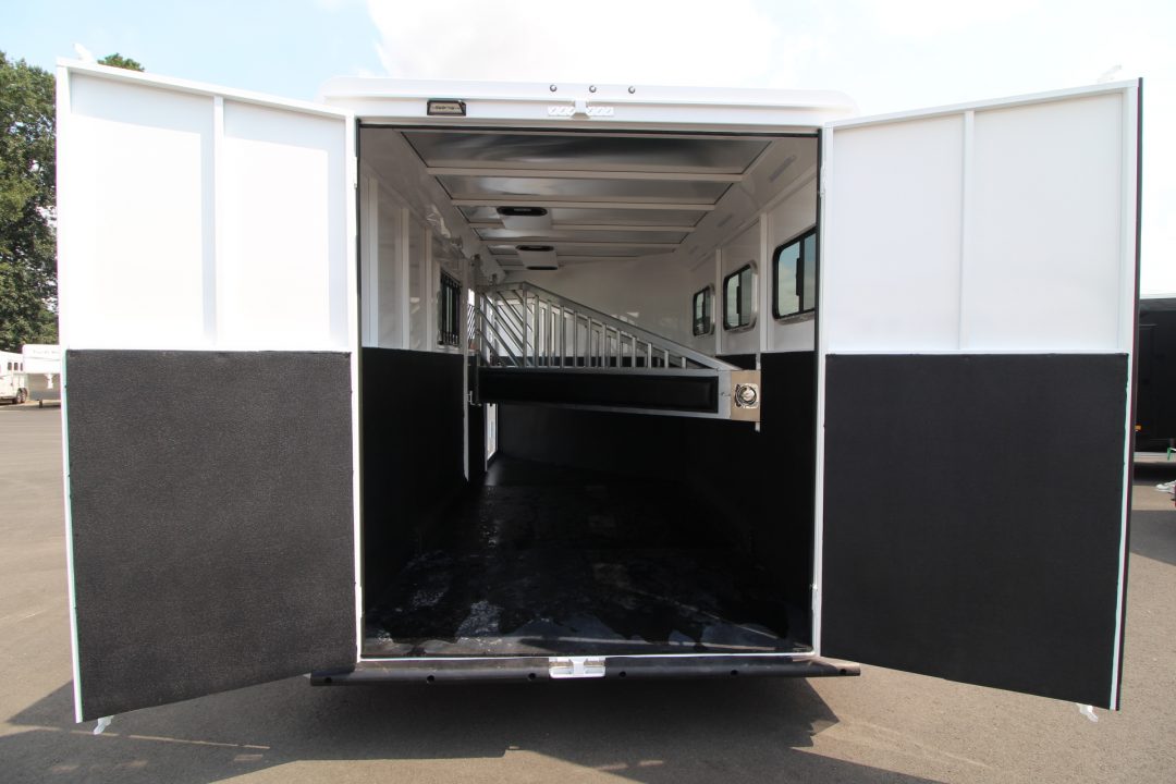 Trailer Photo 7