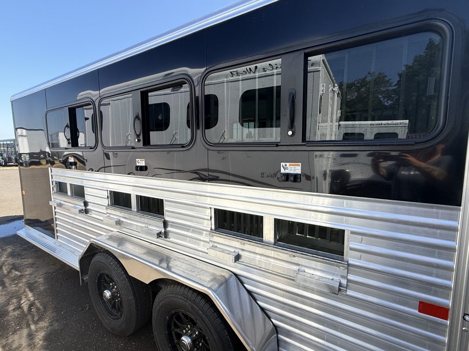 Trailer Photo 2