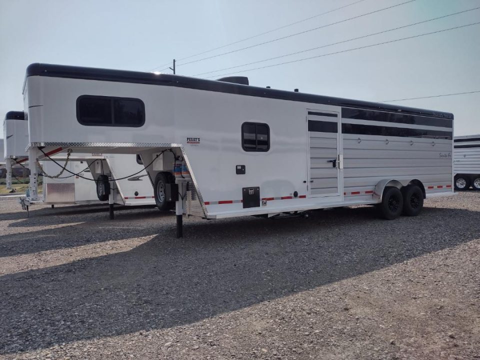 2027 Trails West Santa Fe 27' Living Quarter Weekender