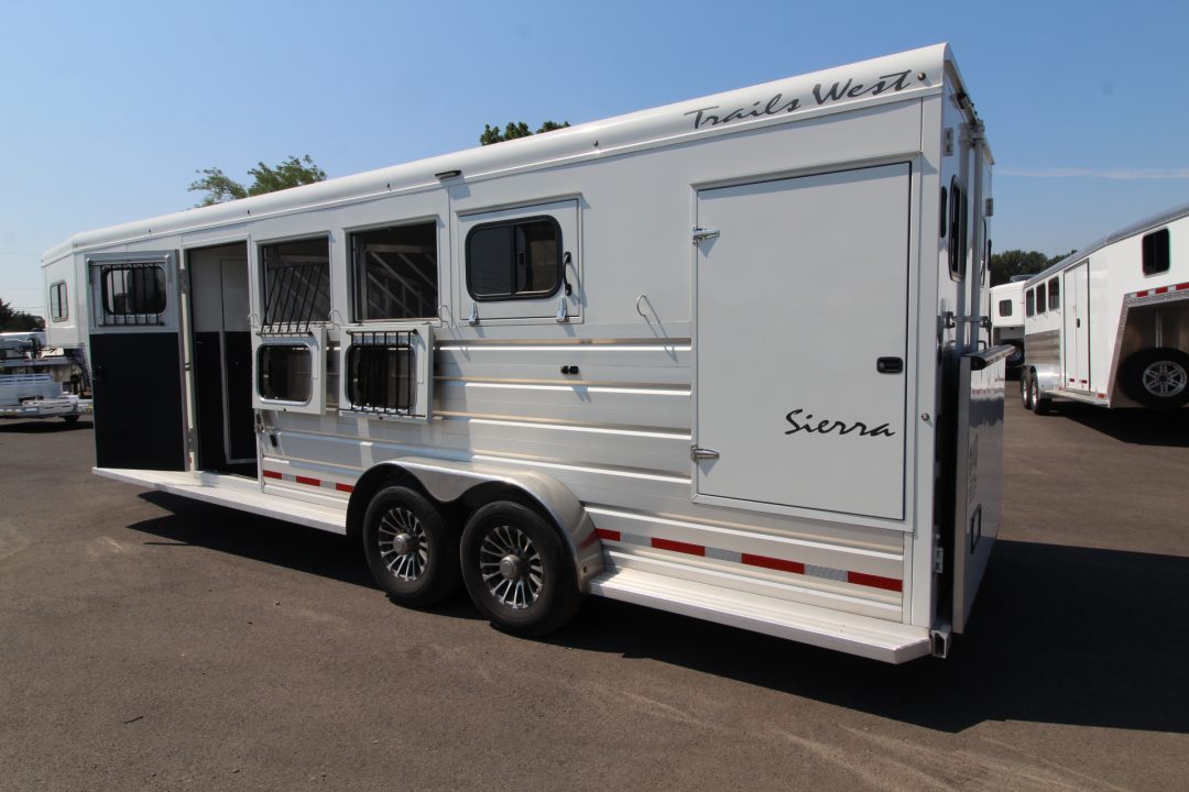 Trailer Photo 15