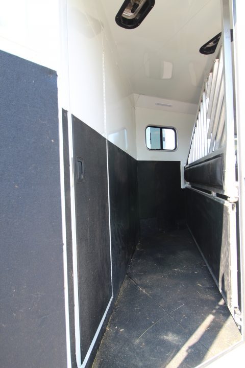 Trailer Photo 12