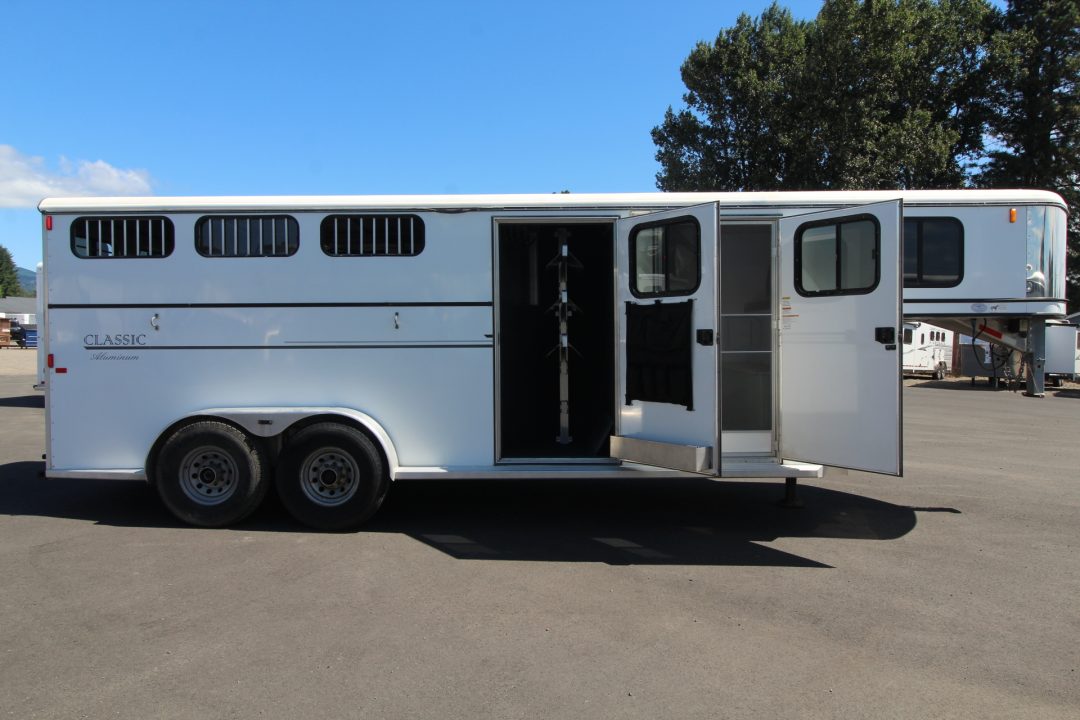 2006 Classic Aluminum 3 Horse GN