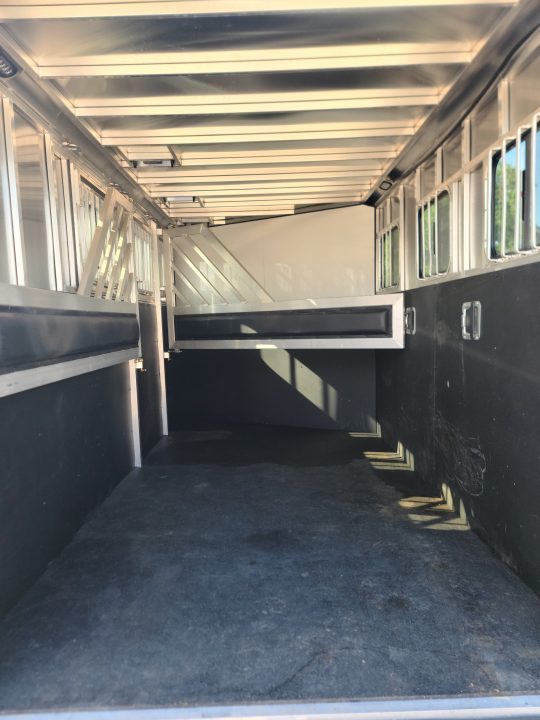 Trailer Photo 6