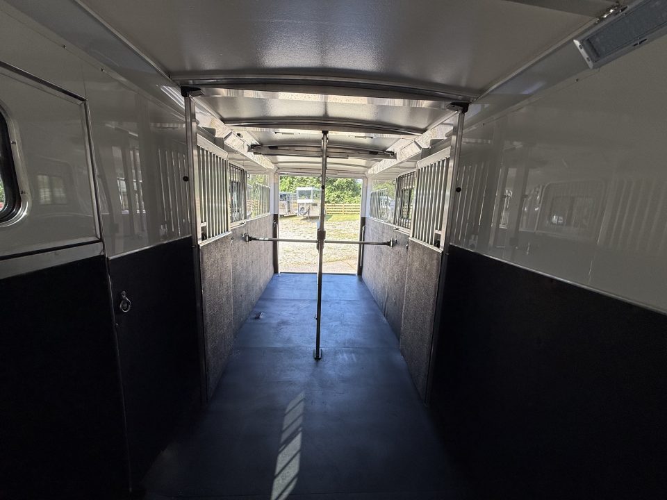 Trailer Photo 18