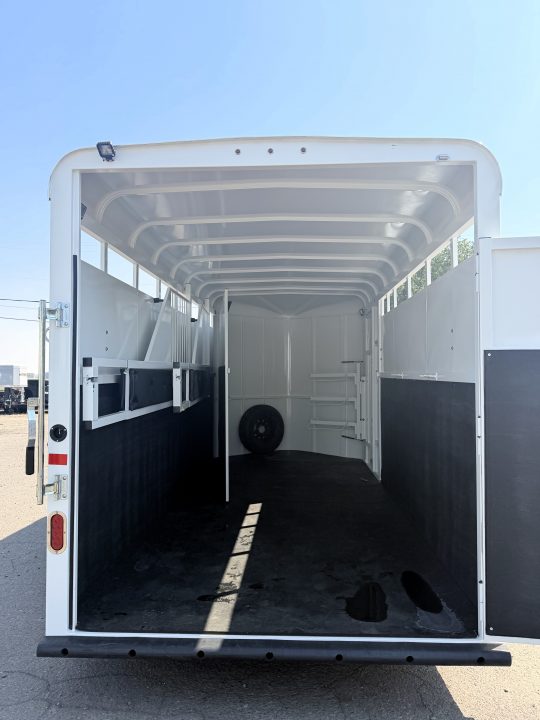 Trailer Photo 6