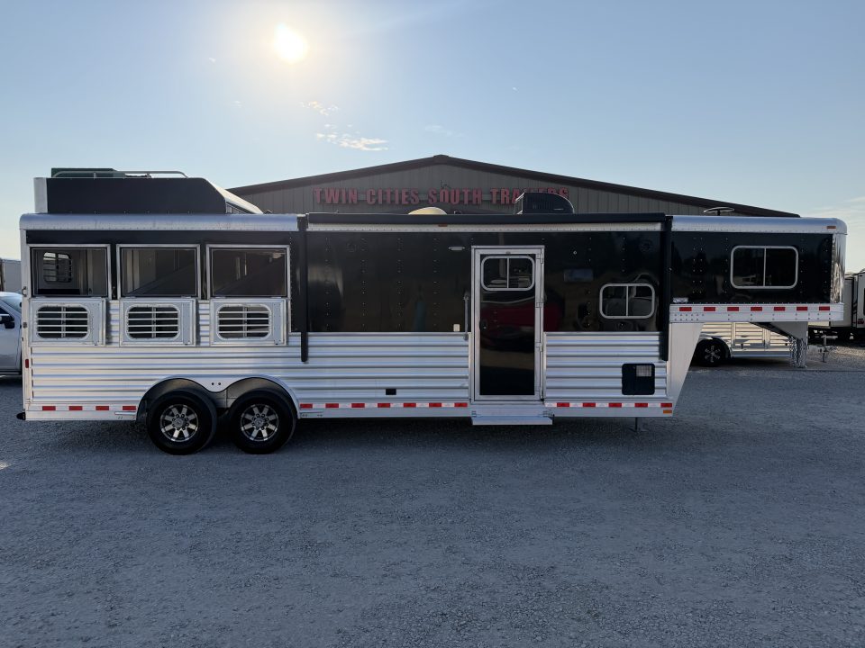 Trailer Photo 2