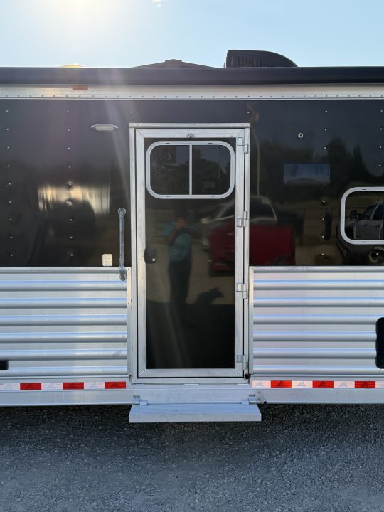 Trailer Photo 13