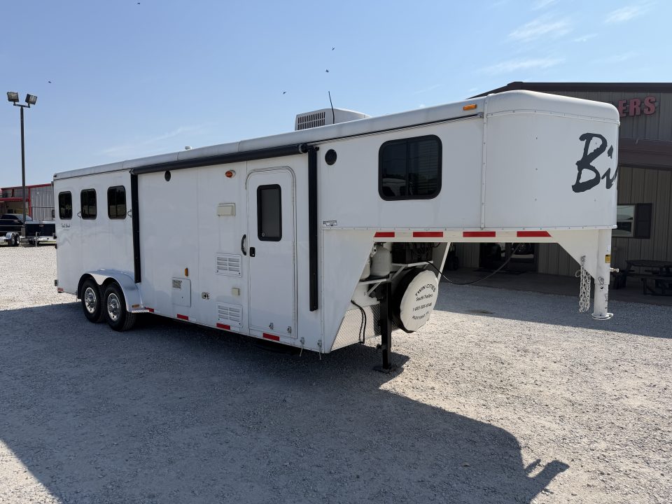 Trailer Photo 2