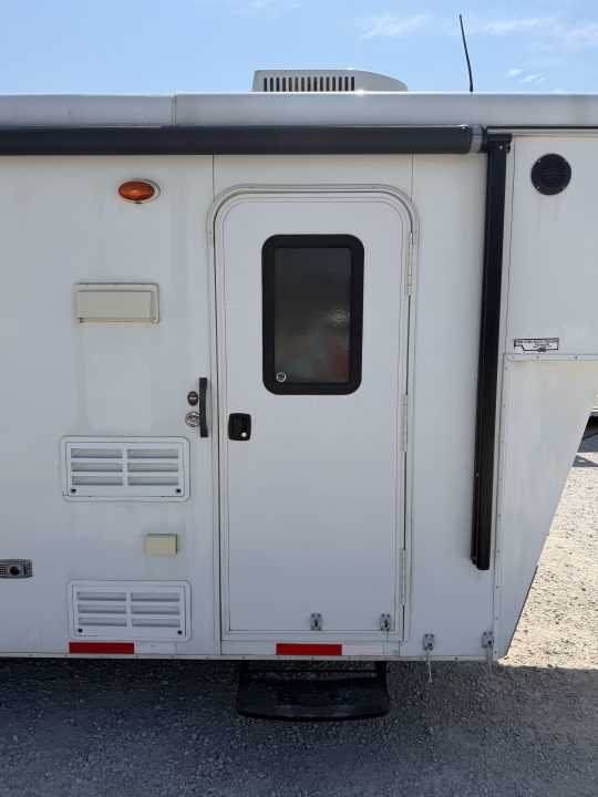 Trailer Photo 11