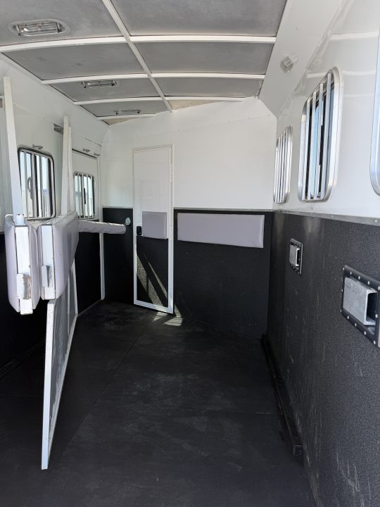 Trailer Photo 10