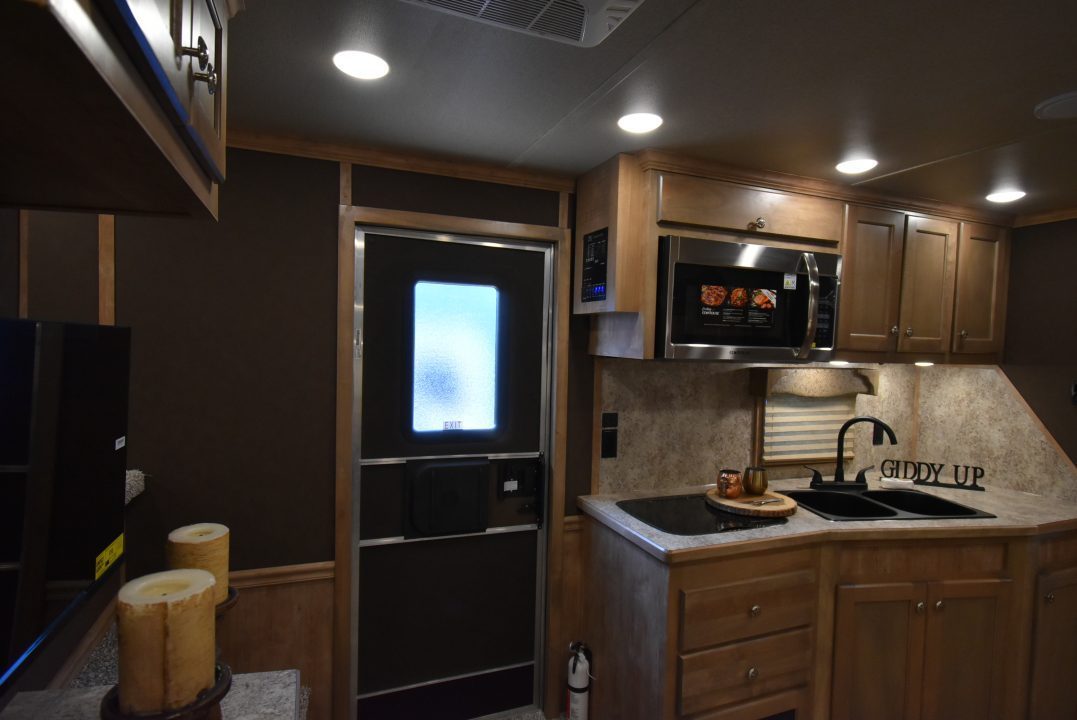 Trailer Photo 24