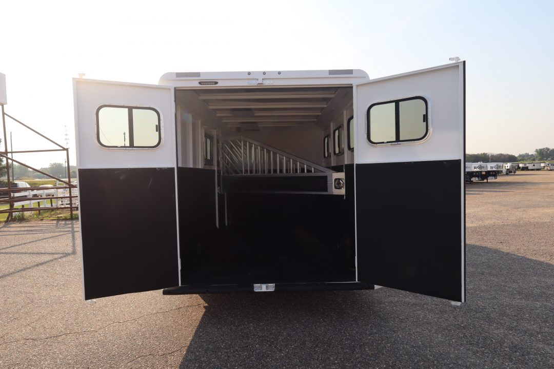 Trailer Photo 7