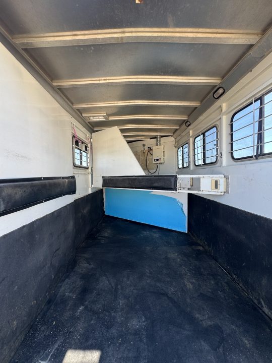 Trailer Photo 11
