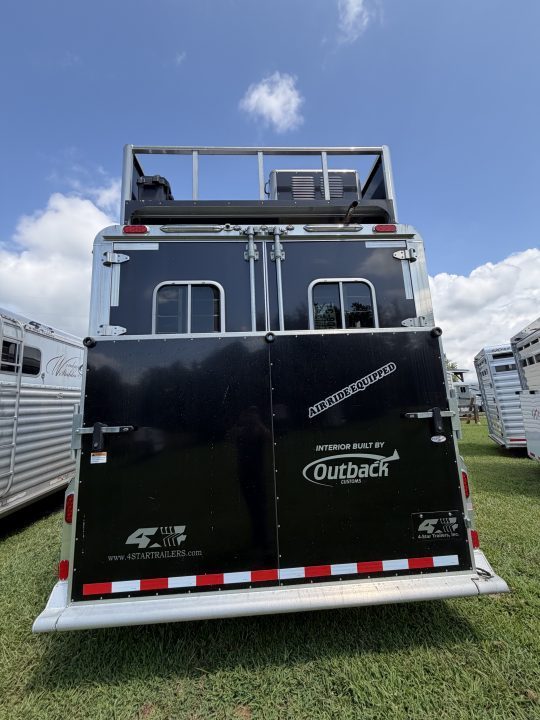 Trailer Photo 24